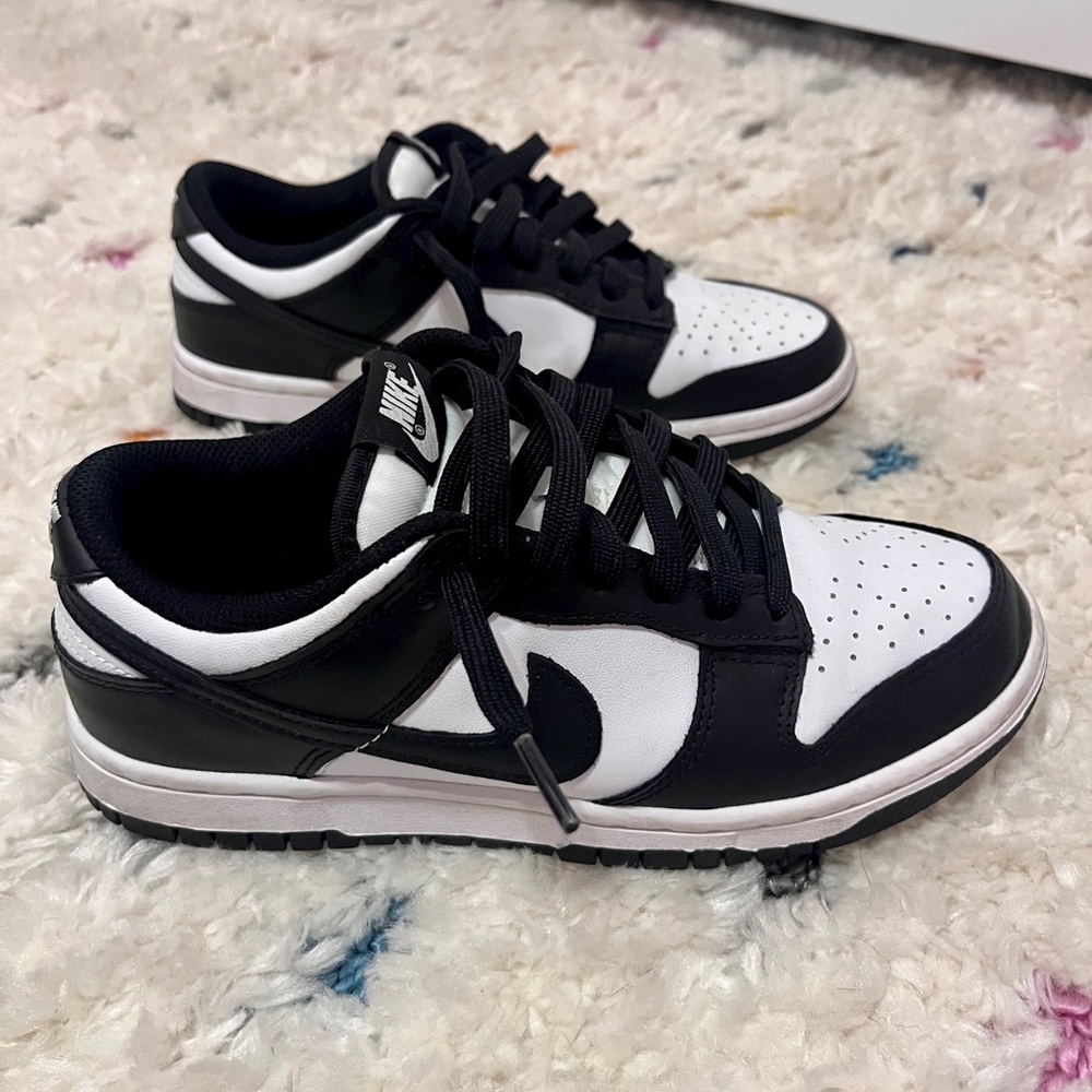Nike Panda Dunks